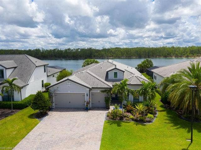19125 Aqua Shore Dr, Estero, FL 33913 Welcome Home!