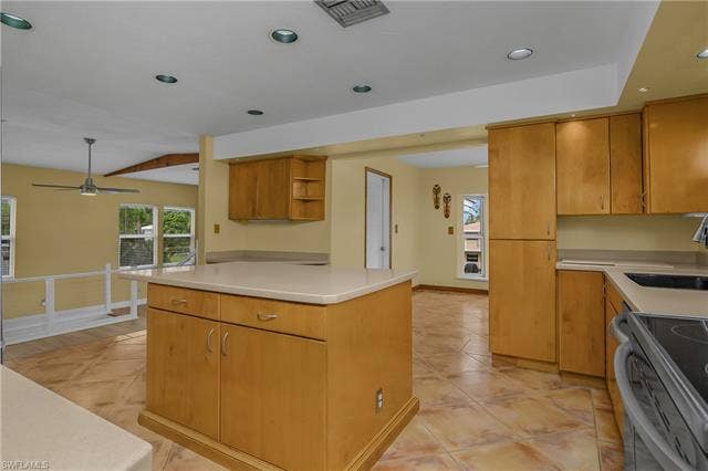 27265 High Seas Ln, Bonita Springs, FL 34135 UPSTAIRS KITCHEN (Full)
