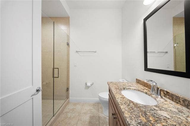 21450 Strada Nuova Cir, #A302, Estero, FL 33928 Hall/Guest bathroom