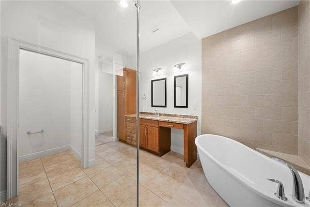 21450 Strada Nuova Cir, #A302, Estero, FL 33928 Spa main bathroom