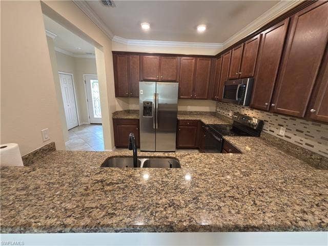 10224 Via Colomba Cir, Fort Myers, FL 33966 Kitchen