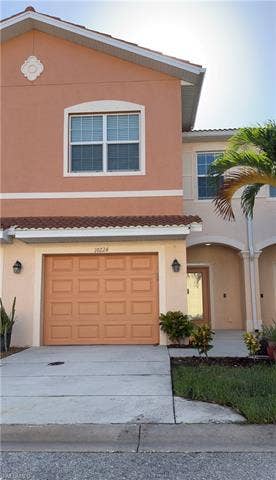10224 Via Colomba Cir, Fort Myers, FL 33966 Front of Townhome