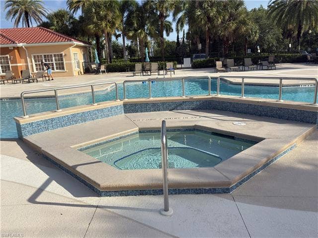 10224 Via Colomba Cir, Fort Myers, FL 33966 Clubhouse Spa