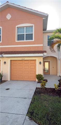 10224 Via Colomba Cir, Fort Myers, FL 33966 Front of Townhome