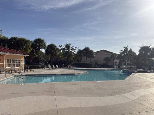 10224 Via Colomba Cir, Fort Myers, FL 33966 Clubhouse Pool