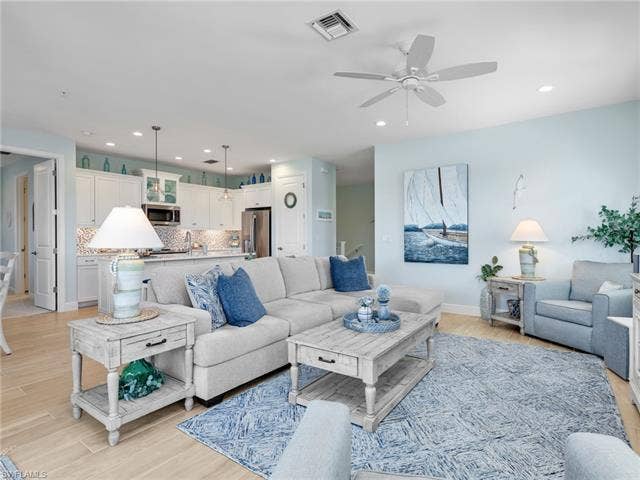 2543 Seychelles Dr, #605, Naples, FL 34112 2543 Seychelles Dr, #605, Naples, FL 34112