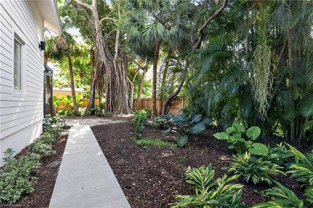 1195 Mockingbird Ln, Naples, FL 34104 1195 Mockingbird Ln, Naples, FL 34104