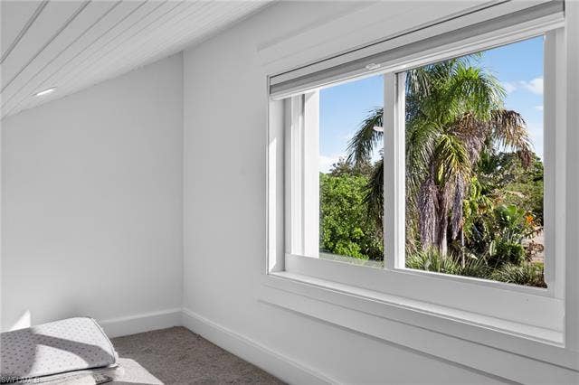 1195 Mockingbird Ln, Naples, FL 34104 Loft sleeping area