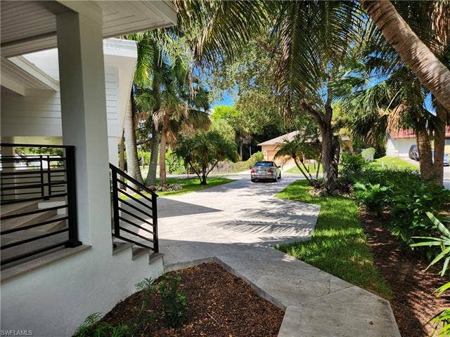 1195 Mockingbird Ln, Naples, FL 34104 1195 Mockingbird Ln, Naples, FL 34104