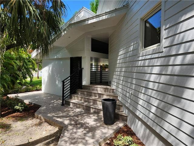 1195 Mockingbird Ln, Naples, FL 34104 1195 Mockingbird Ln, Naples, FL 34104