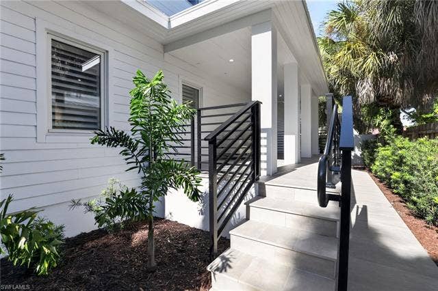 1195 Mockingbird Ln, Naples, FL 34104 1195 Mockingbird Ln, Naples, FL 34104