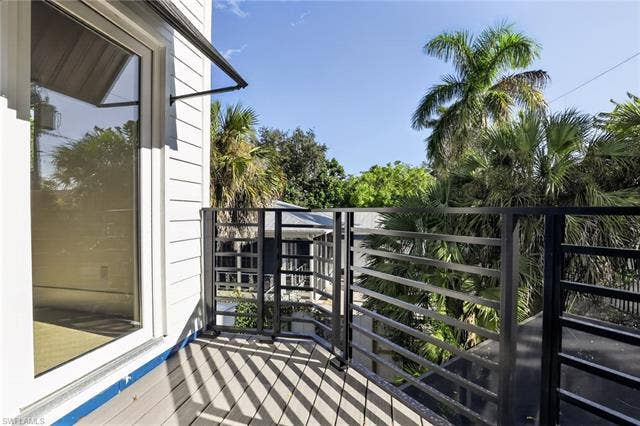 1195 Mockingbird Ln, Naples, FL 34104 Deck to 3rd floor meditation studio