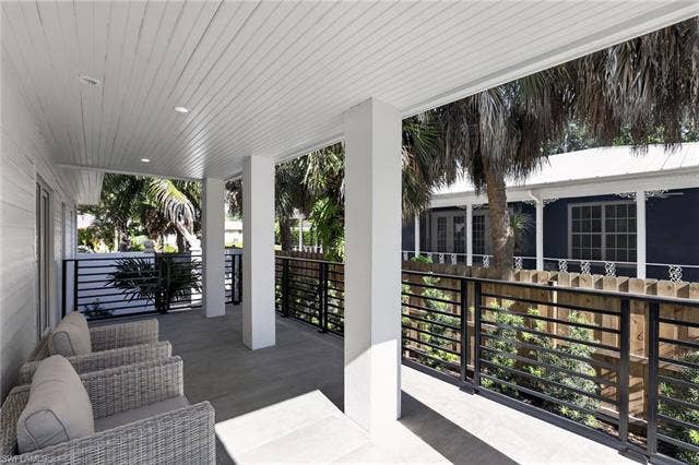 1195 Mockingbird Ln, Naples, FL 34104 1195 Mockingbird Ln, Naples, FL 34104