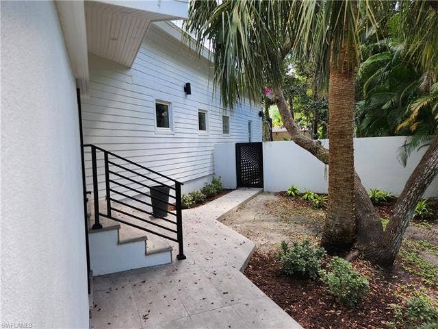 1195 Mockingbird Ln, Naples, FL 34104 1195 Mockingbird Ln, Naples, FL 34104