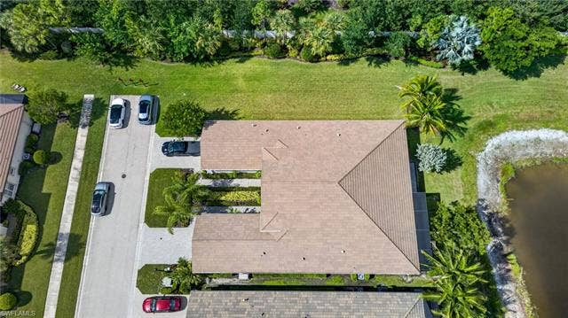 28405 Abruzzo Dr, Bonita Springs, FL 34135 See that extra parking at end of Abruzzo? Great for a party!