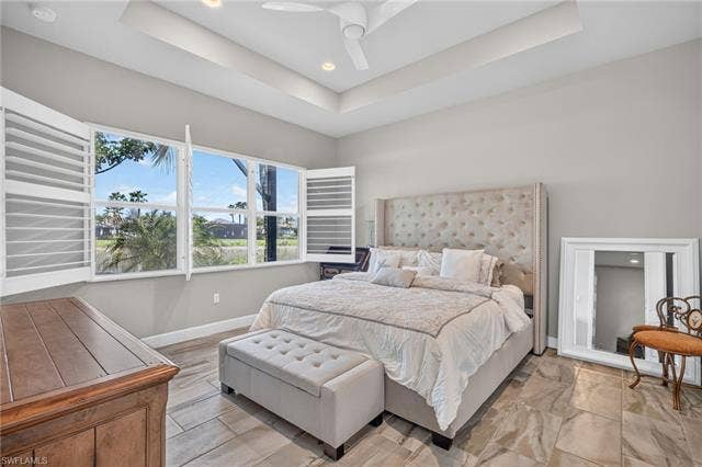 28405 Abruzzo Dr, Bonita Springs, FL 34135 SPECTACULAR sunrises will greet you every morning here!