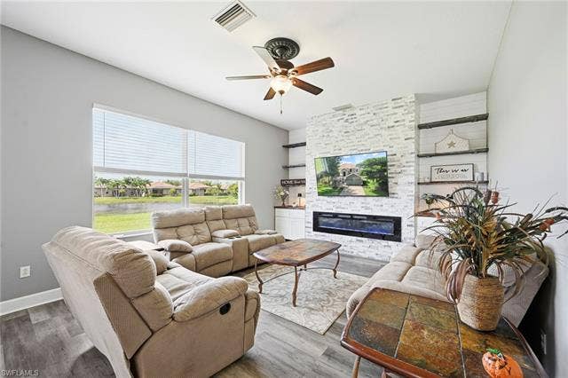 21200 Velino Ln, Estero, FL 33928 21200 Velino Ln, Estero, FL 33928