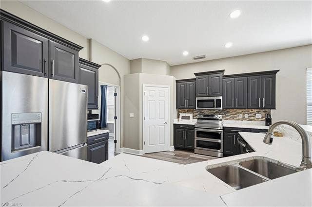 21200 Velino Ln, Estero, FL 33928 21200 Velino Ln, Estero, FL 33928