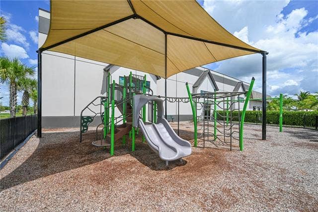 19568 Hinkley Dr, Estero, FL 33928 19568 Hinkley Dr, Estero, FL 33928