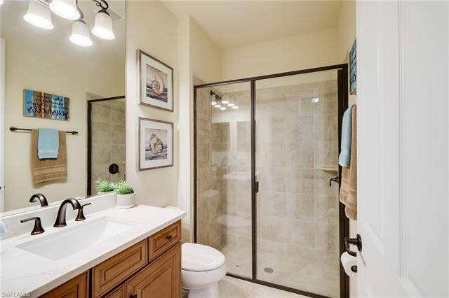 28522 Westmeath Ct, Bonita Springs, FL 34135 Guest Bathroom with recently updated Luxury Quartz Countertops