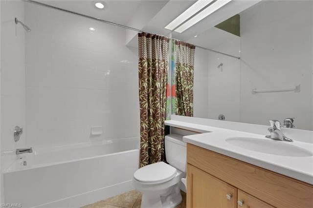 8524 Via Lungomare Cir, #202, Estero, FL 33928 8524 Via Lungomare Cir, #202, Estero, FL 33928