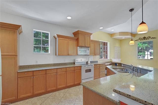 8524 Via Lungomare Cir, #202, Estero, FL 33928 8524 Via Lungomare Cir, #202, Estero, FL 33928