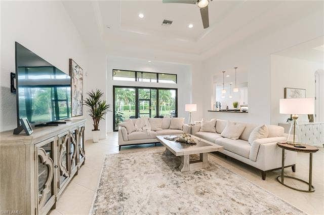 23472 Sanabria Loop, Bonita Springs, FL 34135 Soaring 14 ft. ceilings