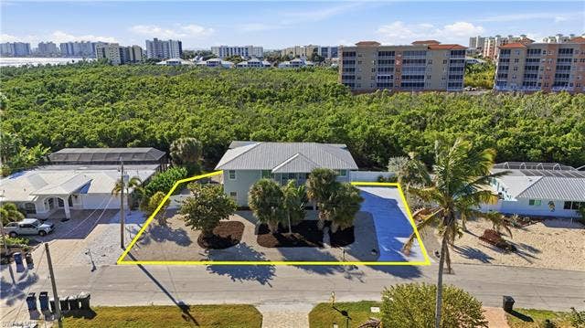 48 Fairview Blvd, Fort Myers Beach, FL 33931 View of urban area - Virtually Edited Image
