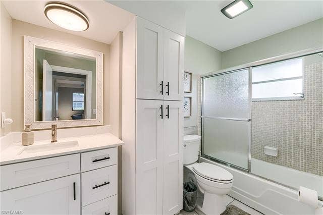 1500 Popham Dr, #A16, Fort Myers, FL 33919 Guest Bathroom