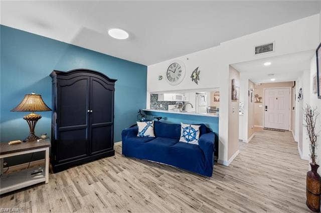 19870 Breckenridge Dr, #205, Estero, FL 33928 19870 Breckenridge Dr, #205, Estero, FL 33928