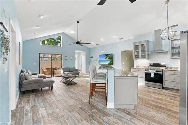 323 Washington Ct, Fort Myers Beach, FL 33931 323 Washington Ct, Fort Myers Beach, FL 33931
