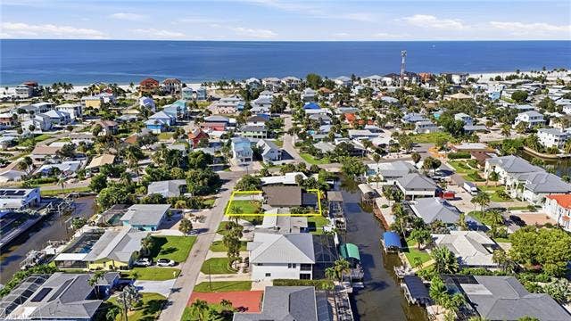 323 Washington Ct, Fort Myers Beach, FL 33931 323 Washington Ct, Fort Myers Beach, FL 33931