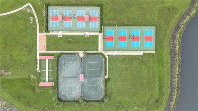 16782 Rolling Rock Blvd, Alva, FL 33920 Pickleball courts