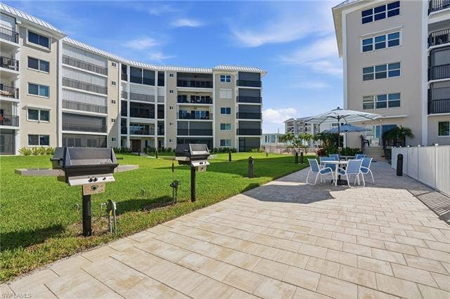 2580 Estero Blvd, #15, Fort Myers Beach, FL 33931 Beautiful grounds of Estero Beach Club