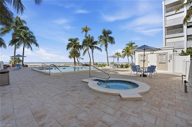2580 Estero Blvd, #15, Fort Myers Beach, FL 33931 Pool area