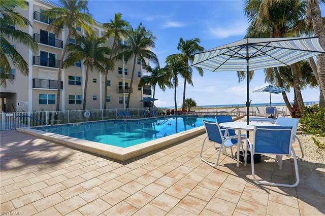 2580 Estero Blvd, #15, Fort Myers Beach, FL 33931 Pool area