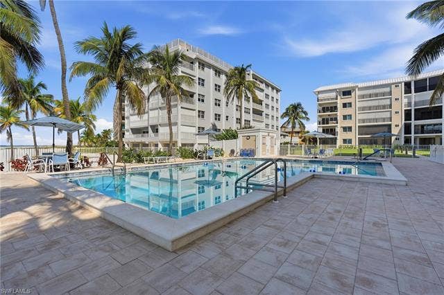 2580 Estero Blvd, #15, Fort Myers Beach, FL 33931 Pool area