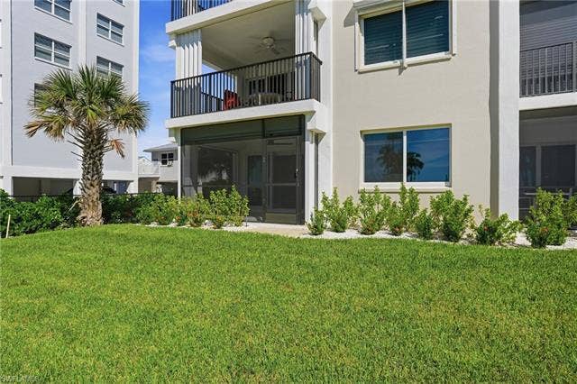 2580 Estero Blvd, #15, Fort Myers Beach, FL 33931 Beautiful grounds of Estero Beach Club
