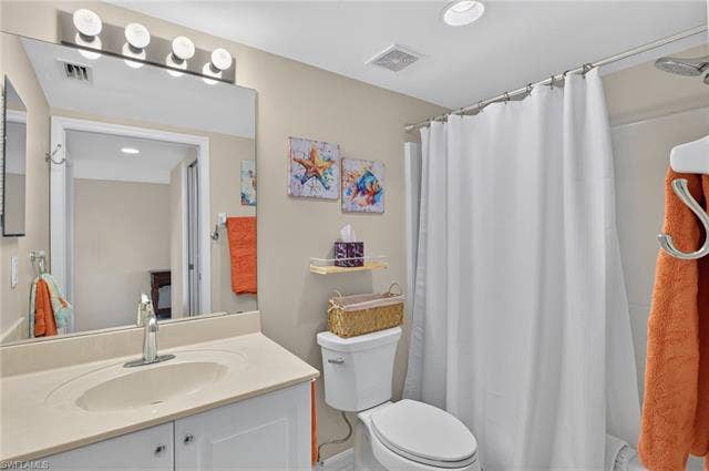 19870 Breckenridge Dr, #303, Estero, FL 33928 Guest Bath
