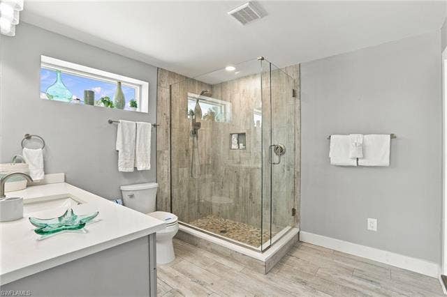 310 Madison Ct, Fort Myers Beach, FL 33931 Updated primary bathroom