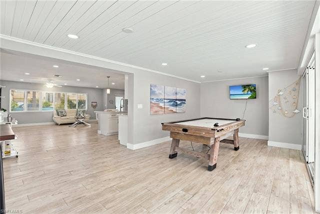 310 Madison Ct, Fort Myers Beach, FL 33931 Game room