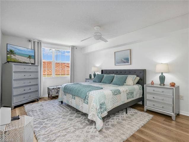 8659 River Homes Ln, #1202, Bonita Springs, FL 34135 Large guest Bedroom with ensuite and walk-in closet