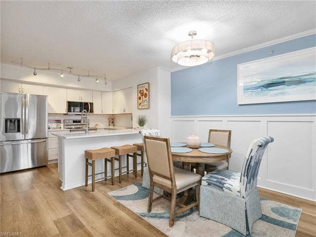 8659 River Homes Ln, #1202, Bonita Springs, FL 34135 Open floor plan perfect for entertaining