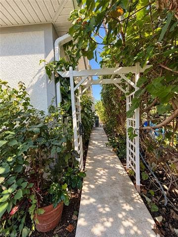 2469 NE 29th Ave, Naples, FL 34120 2469 NE 29th Ave, Naples, FL 34120