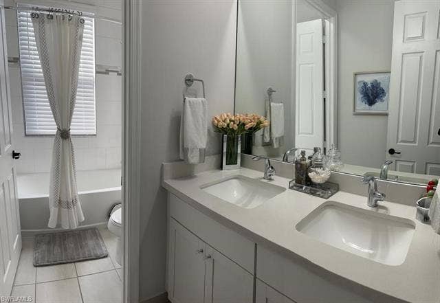 8863 Madrid Cir, Naples, FL 34104 8863 Madrid Cir, Naples, FL 34104