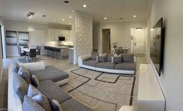 8863 Madrid Cir, Naples, FL 34104 8863 Madrid Cir, Naples, FL 34104