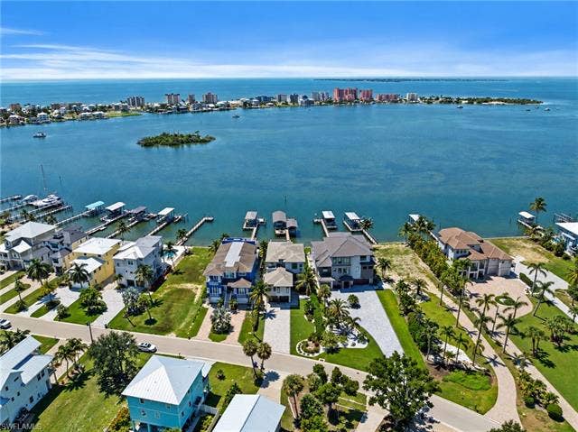 841 San Carlos Dr, Fort Myers Beach, FL 33931 841 San Carlos Dr, Fort Myers Beach, FL 33931