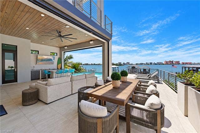 841 San Carlos Dr, Fort Myers Beach, FL 33931 841 San Carlos Dr, Fort Myers Beach, FL 33931