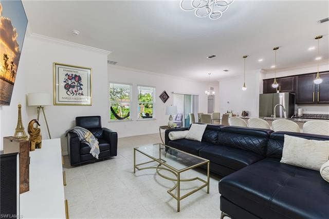 1219 10th St, Cape Coral, FL 33991 1219 10th St, Cape Coral, FL 33991