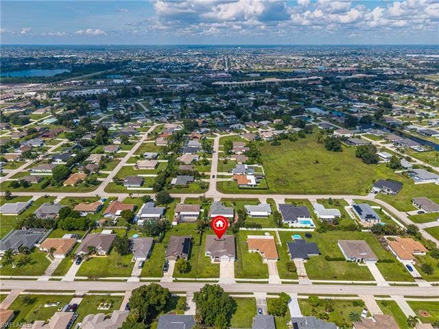 1219 10th St, Cape Coral, FL 33991 1219 10th St, Cape Coral, FL 33991